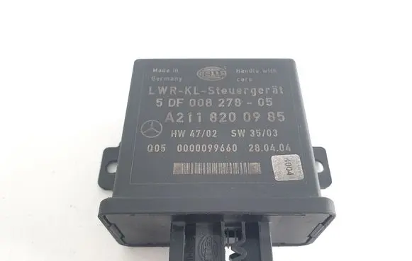 Mercedes-Benz E W211 Light module LCM A2118200985 5DF00827805