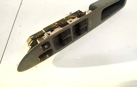Toyota Avensis Verso Electric window control switch 8404044030 84040-44030