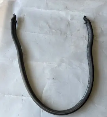 Dodge Durango III Engine compartment rubber 