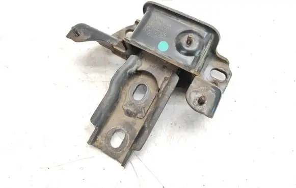 Mazda 2 Gearbox mounting bracket D65139070 D65239070 D65339070
