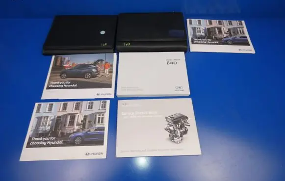 Hyundai i40 Owners service history hand book 