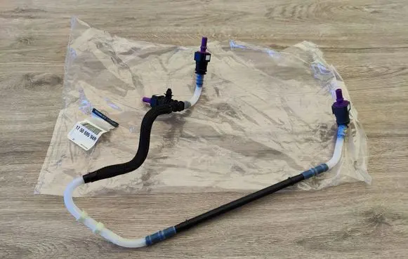Renault Master III Fuel line pipe 175069594R