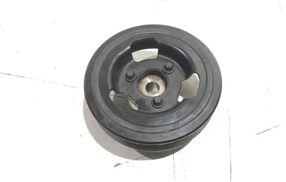 Peugeot 308 Crankshaft gear V756280180