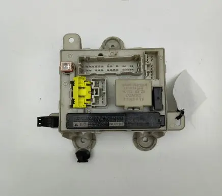 Toyota Previa (XR30, XR40) II Fuse module 435127