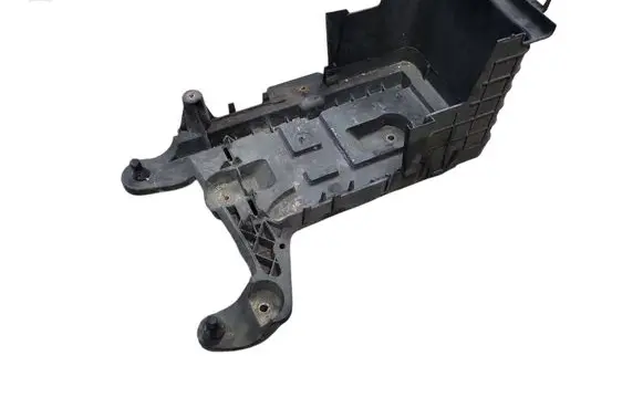 Volkswagen PASSAT B6 Battery tray 1K0915333C