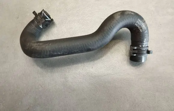 Volkswagen Golf V Engine coolant pipe/hose 1K0121096T