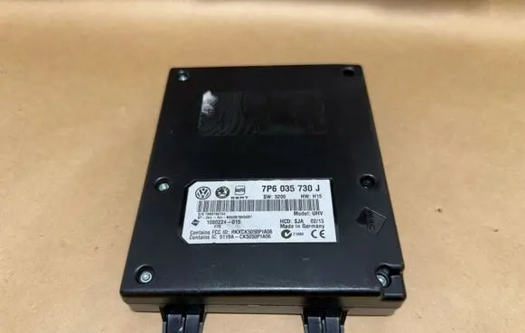 Skoda Rapid (NH) Bluetooth control unit module 7P6035730J