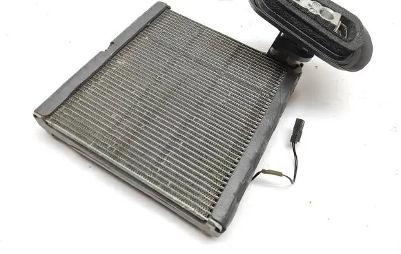 Air conditioning (A/C) radiator (interior)
