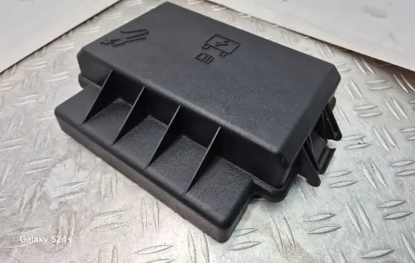 Fuse box cover