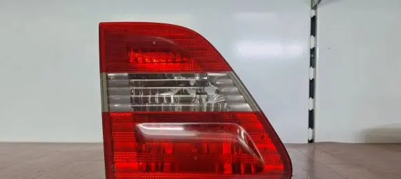 Mercedes-Benz B W245 Tailgate rear/tail lights A1698201564