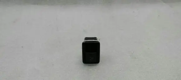 Mercedes-Benz E W212 Tailgate opening switch A2128204410