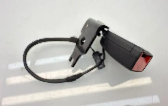 Opel Mokka B Rear seatbelt buckle 9834688780