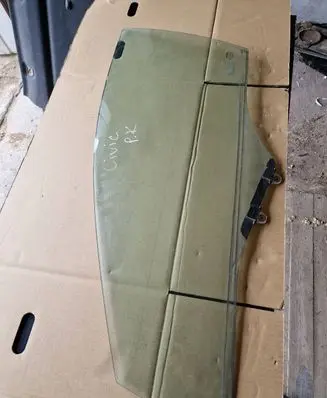 Honda Civic Front door window glass four-door 43R007951
