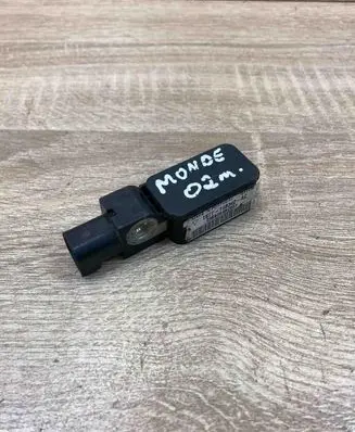 Ford Mondeo Mk III Airbag deployment crash/impact sensor 1S7T14B342AC