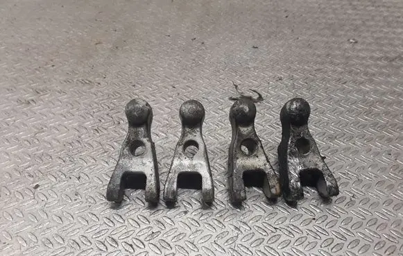 Opel Astra H Fuel Injector clamp holder 