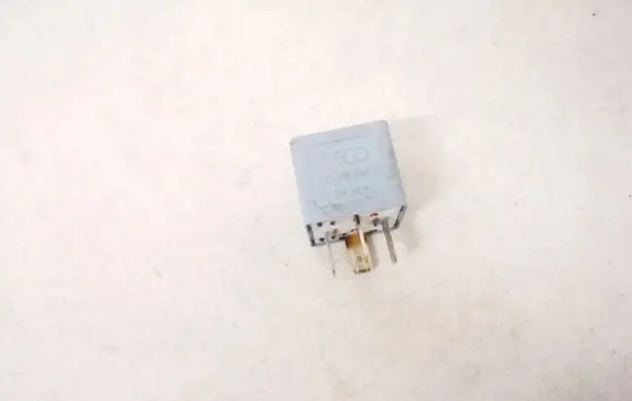 Volkswagen PASSAT B5 Other relay 443951253k 899512000