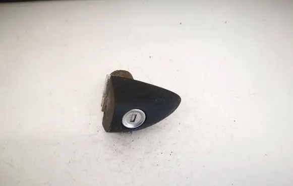 Mercedes-Benz A W169 Front door lock (next to the handle) 