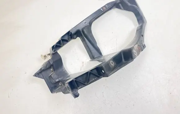 Mitsubishi Colt Headlight/headlamp mounting bracket MN105059
