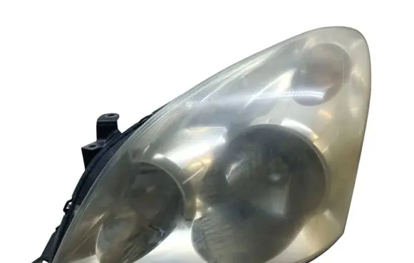 Toyota Corolla Verso AR10 Headlight/headlamp