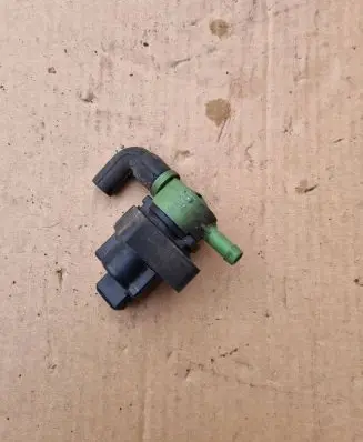 Mercedes-Benz E W210 Turbo solenoid valve 0004702293