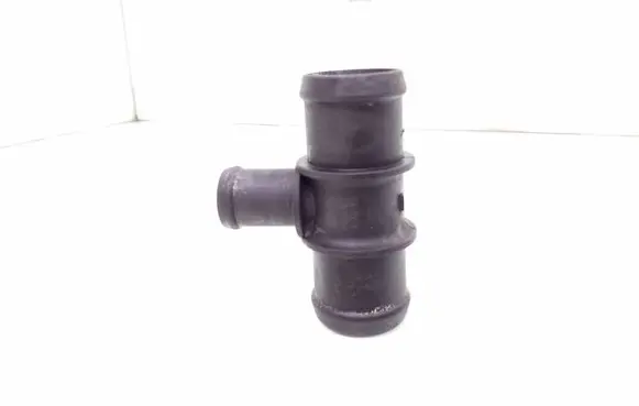 Volkswagen PASSAT B7 Engine coolant pipe/hose N906929