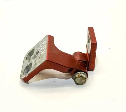 Maserati Ghibli Front door upper hinge 675000162