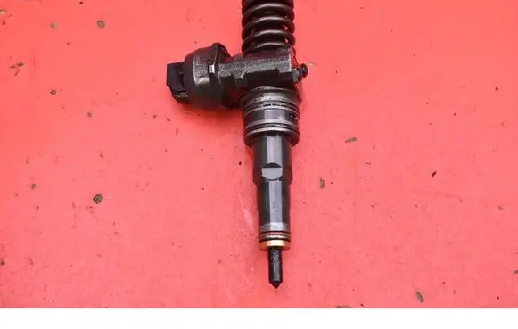 Audi A4 S4 B6 8E 8H Fuel injector 038130073BA