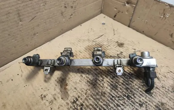 Fuel main line pipe