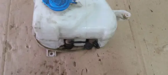 Suzuki Grand Vitara I Windshield washer fluid reservoir/tank 060351928