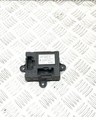Land Rover Freelander 2 - LR2 Door central lock control unit/module 6G9T14B533EL 0507874401 14C235ED