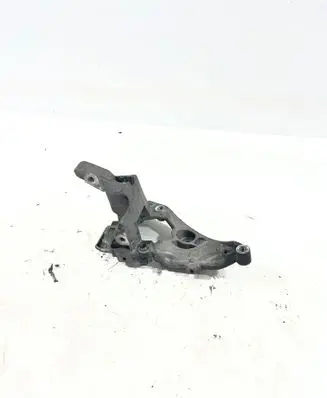 Peugeot 3008 I Generator/alternator bracket 9804904380