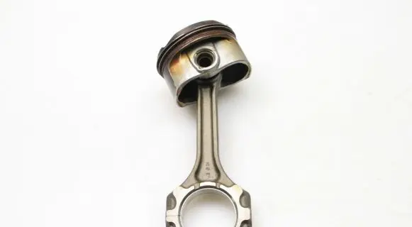 Toyota RAV 4 (XA40) Piston with connecting rod