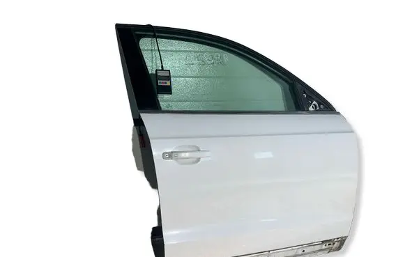 Audi Q3 8U Front door 