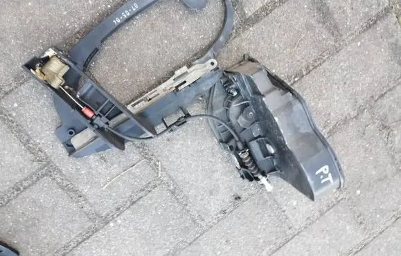 BMW 7 E65 E66 Rear door lock 7154630