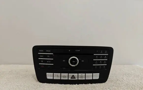 Radio/CD/DVD/GPS head unit