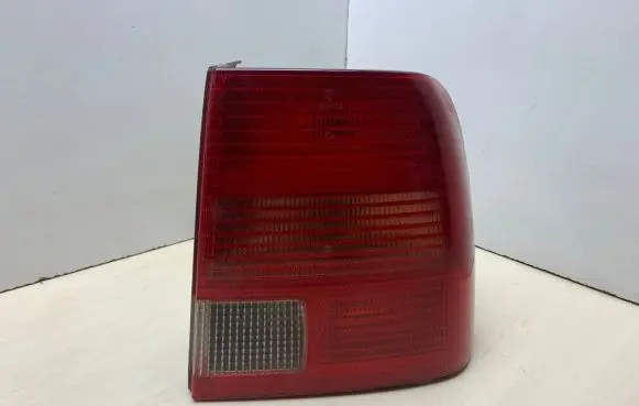 Volkswagen PASSAT B5 Rear/tail lights 290602