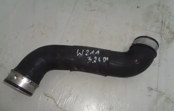 Mercedes-Benz E W211 Intercooler hose/pipe A2225017401