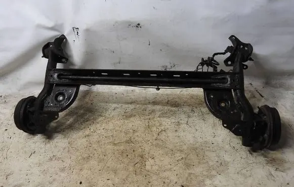 Renault Clio IV Rear axle beam 