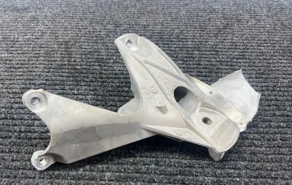 BMW X5 F15 Engine mounting bracket 6852858 67871110