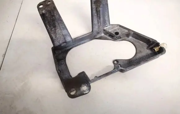Mercedes-Benz E W211 Engine mounting bracket a2114270841