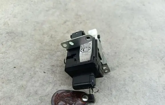Toyota Corolla Verso E121 Ignition lock 626399000