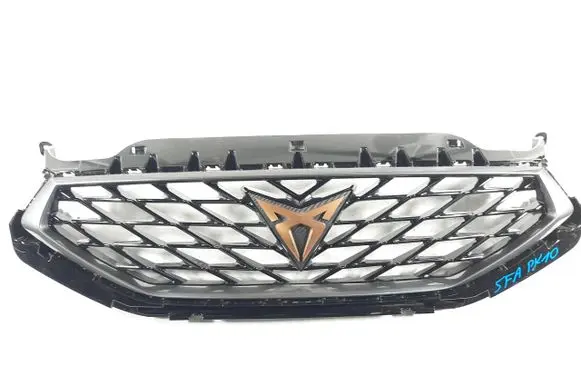 Seat Leon IV Front bumper upper radiator grill