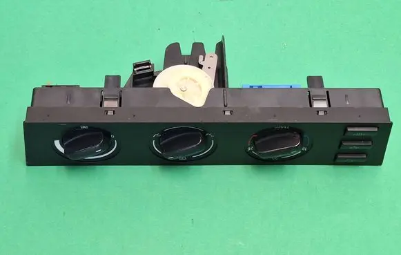 BMW 5 E39 Climate control unit