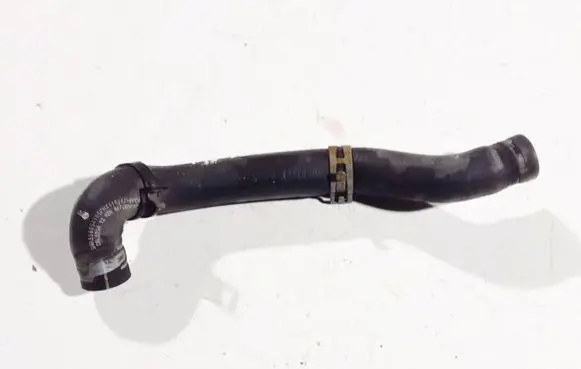 Mercedes-Benz C AMG W204 Engine coolant pipe/hose