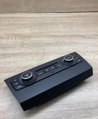 BMW 3 E90 E91 Climate control unit 9242410