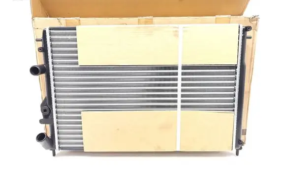 Renault Megane I Coolant radiator 7700425842 8660000440 AC220002