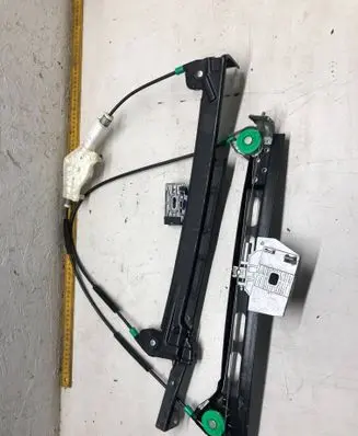 Audi A4 S4 B7 8E 8H Front door electric window regulator 8H0837462A 990263201