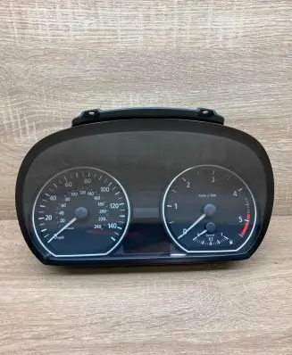 BMW 1 E81 E87 Speedometer (instrument cluster) 6964504 697465001