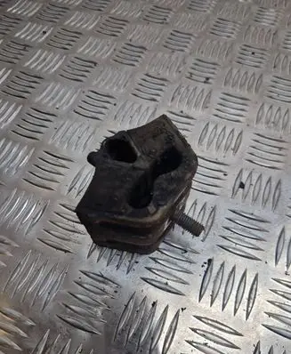 Audi 80 90 B3 Engine mount bracket 89319938