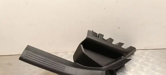Volvo XC40 Rear sill trim cover 32296003
